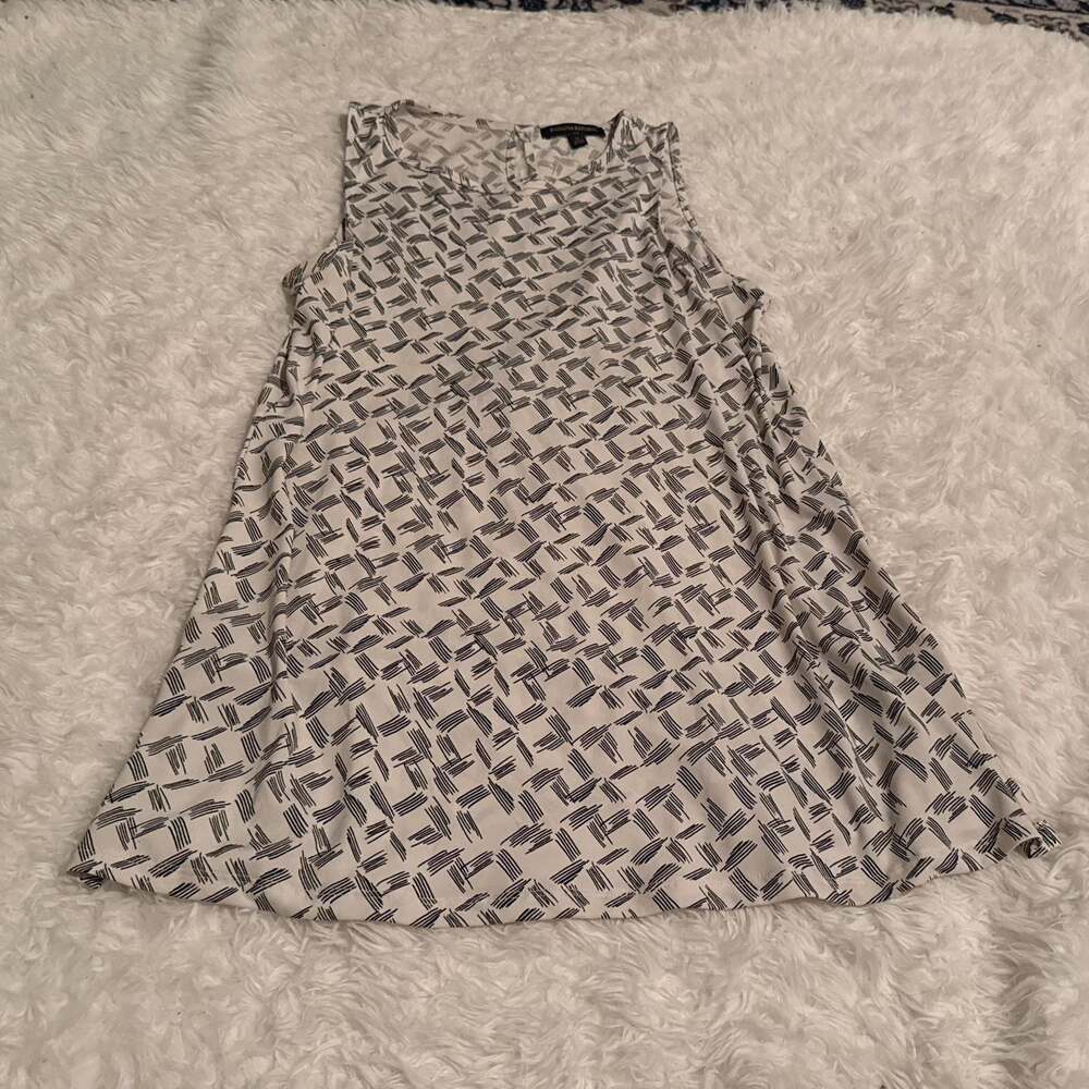 Banana Republic Sleeveless Top Women’s Size‎ M Black White